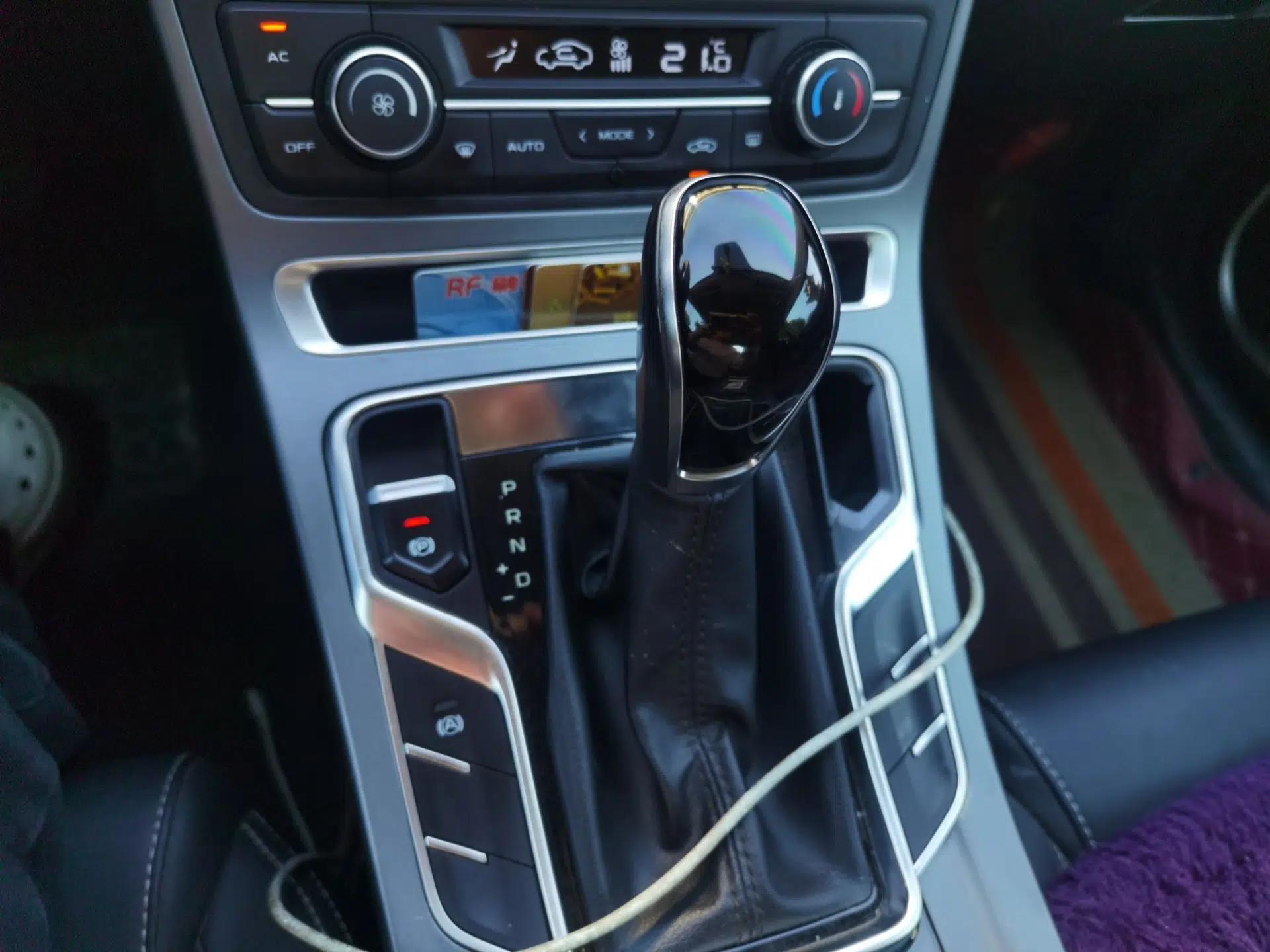 Geely Auto Emgrand 2021 UP 1.5L CVT Luxury Model — миниатюра 14