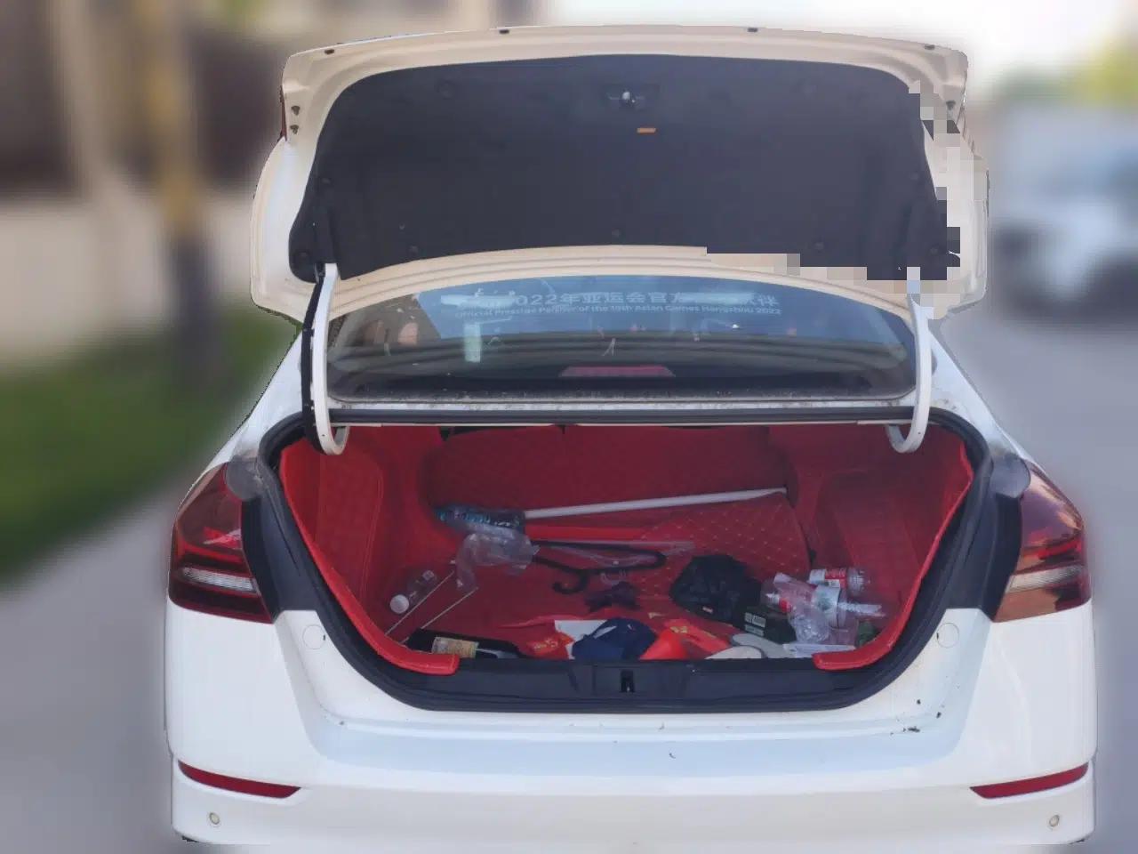 Geely Auto Emgrand 2021 UP 1.5L Manual Luxury Model — миниатюра 19