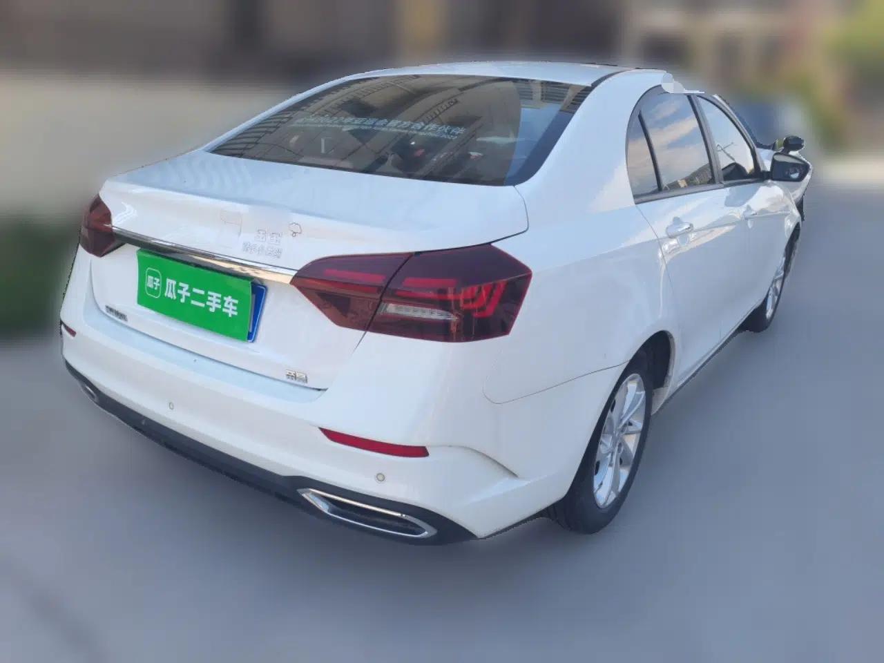 Geely Auto Emgrand 2021 UP 1.5L Manual Luxury Model — миниатюра 6