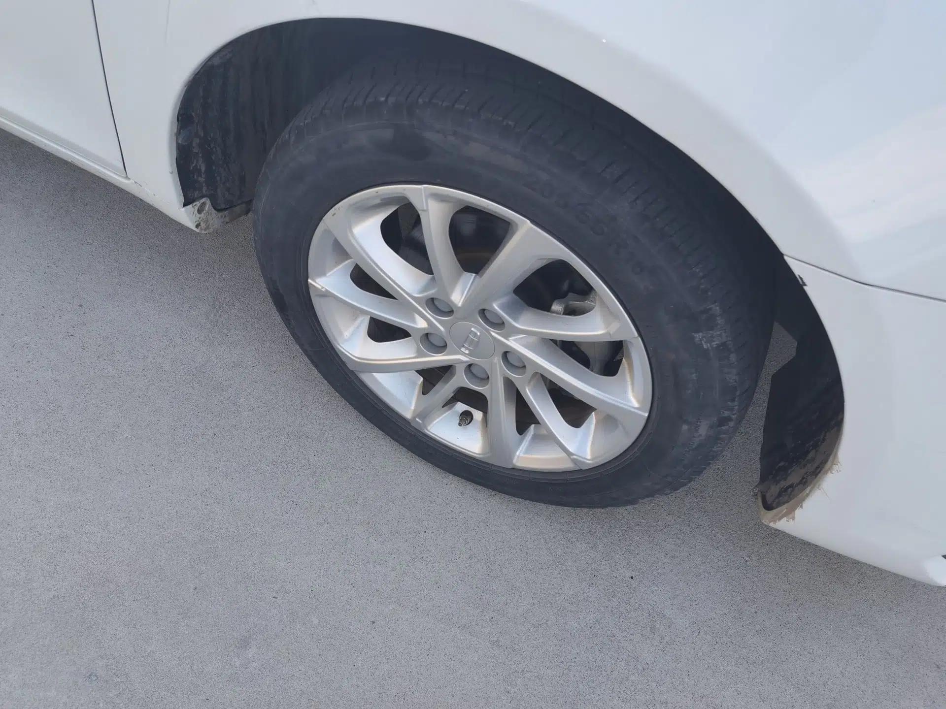 Geely Auto Emgrand 2021 UP 1.5L Manual Luxury Model — миниатюра 8