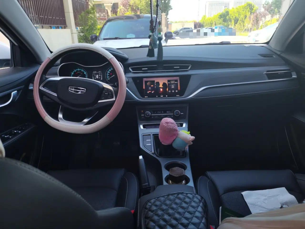 Geely Auto Emgrand 2021 UP 1.5L Manual Luxury Model — миниатюра 9