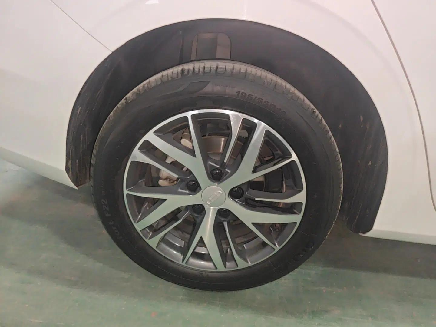 Geely Auto Emgrand 2022 4th Generation 1.5L Manual Elite Model — миниатюра 11
