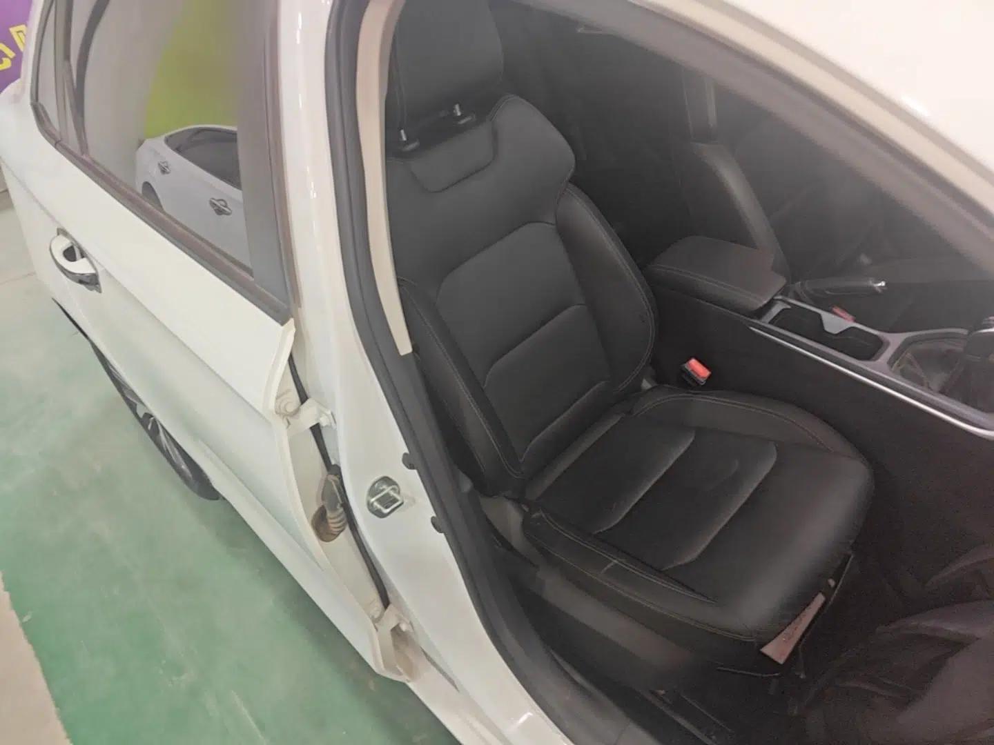 Geely Auto Emgrand 2022 4th Generation 1.5L Manual Elite Model — миниатюра 19