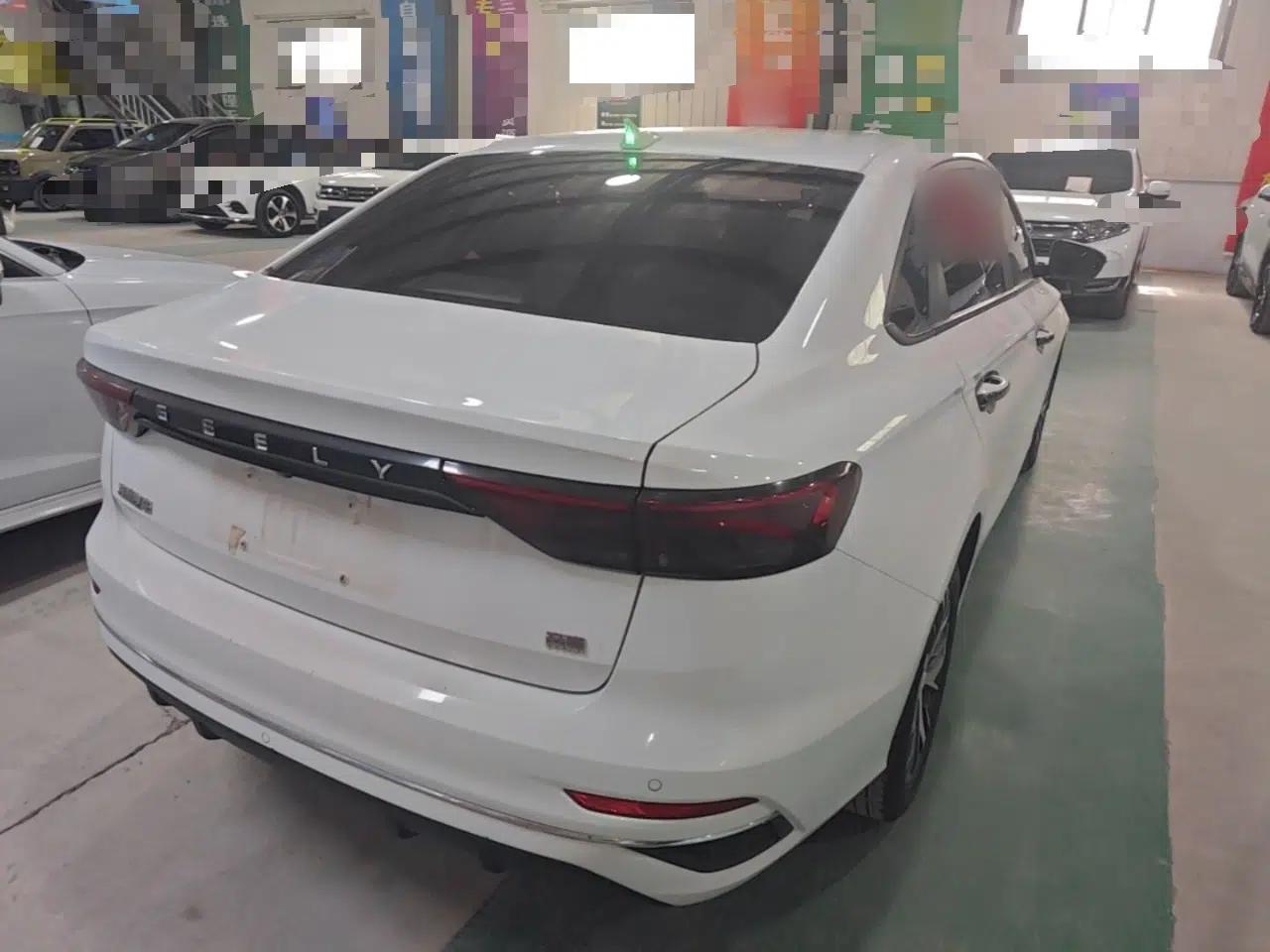 Geely Auto Emgrand 2022 4th Generation 1.5L Manual Elite Model — миниатюра 6