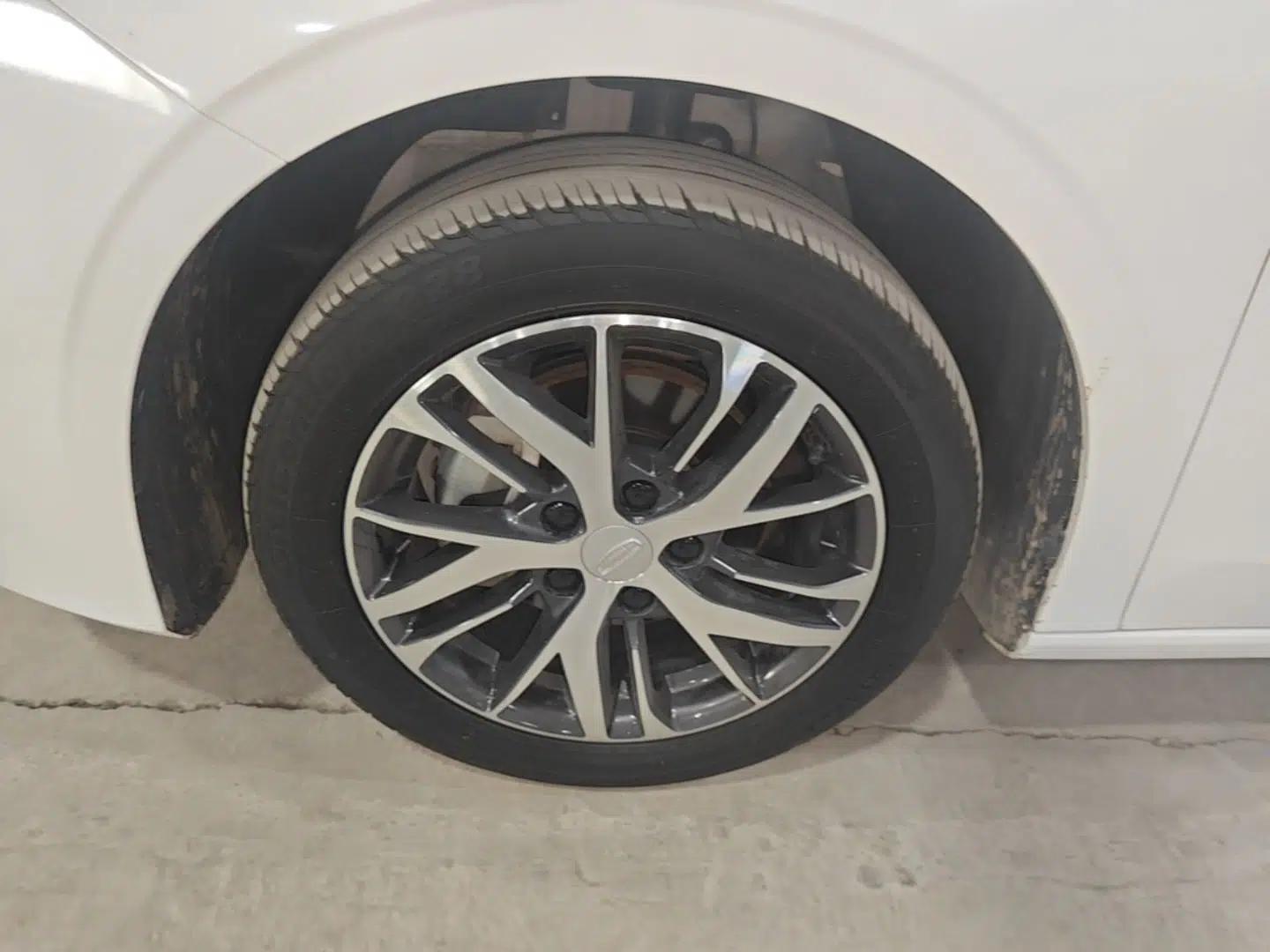 Geely Auto Emgrand 2022 4th Generation 1.5L Manual Elite Model — миниатюра 10