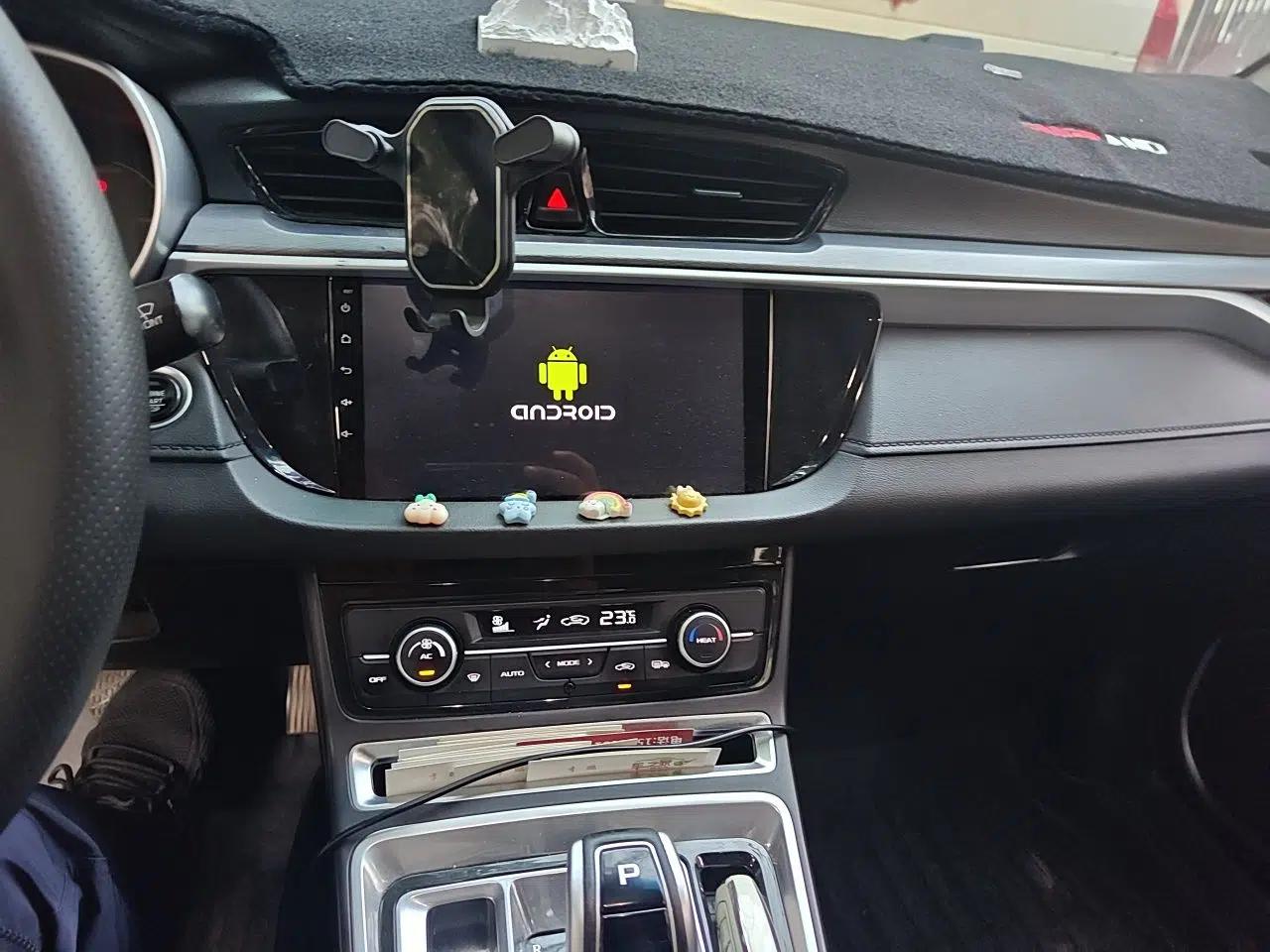 Geely Auto Emgrand New Energy 2018 EV450 Ambition Model — миниатюра 13