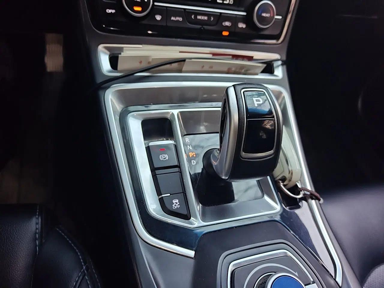 Geely Auto Emgrand New Energy 2018 EV450 Ambition Model — миниатюра 14