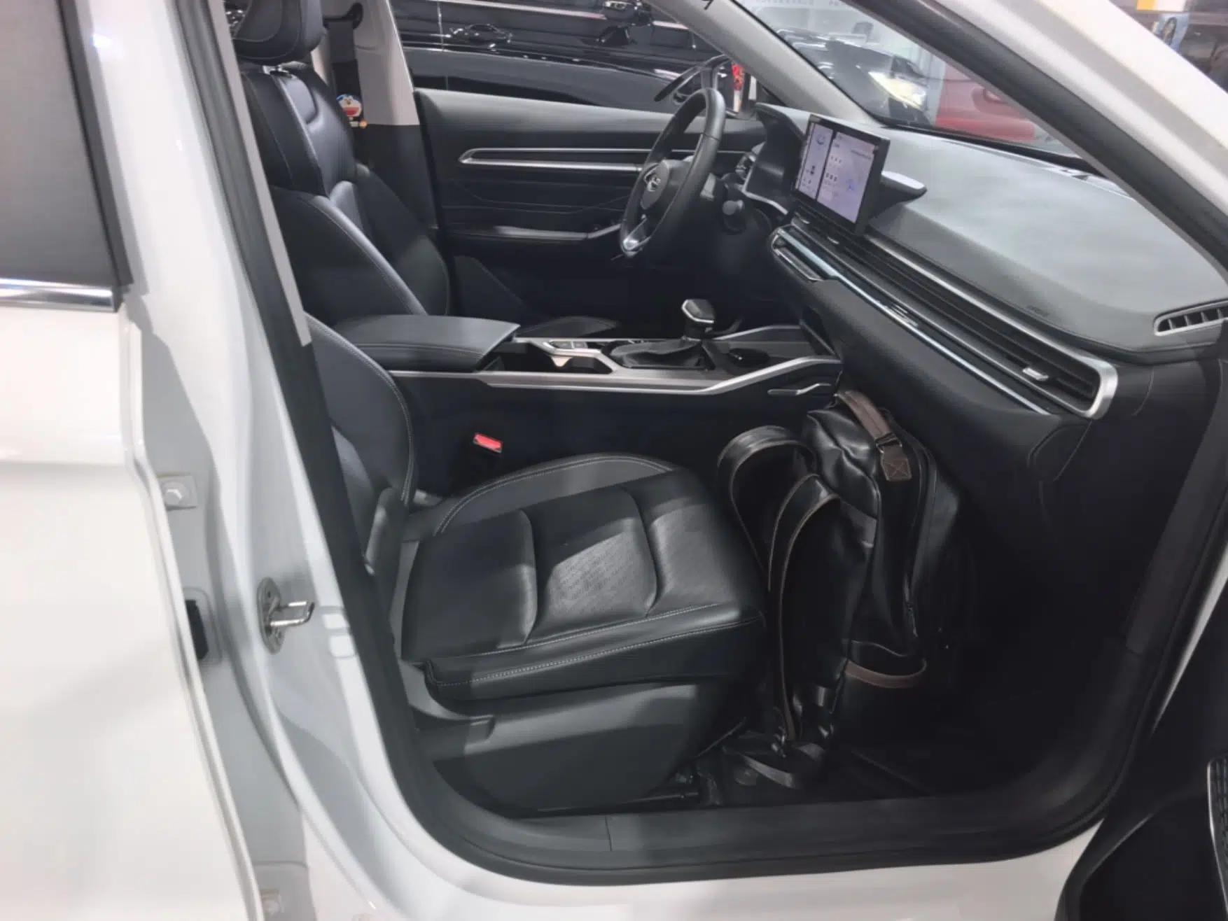 Geely Auto Emgrand 2023 4th Generation Champion Edition 1.5L CVT Prestige Model — миниатюра 19