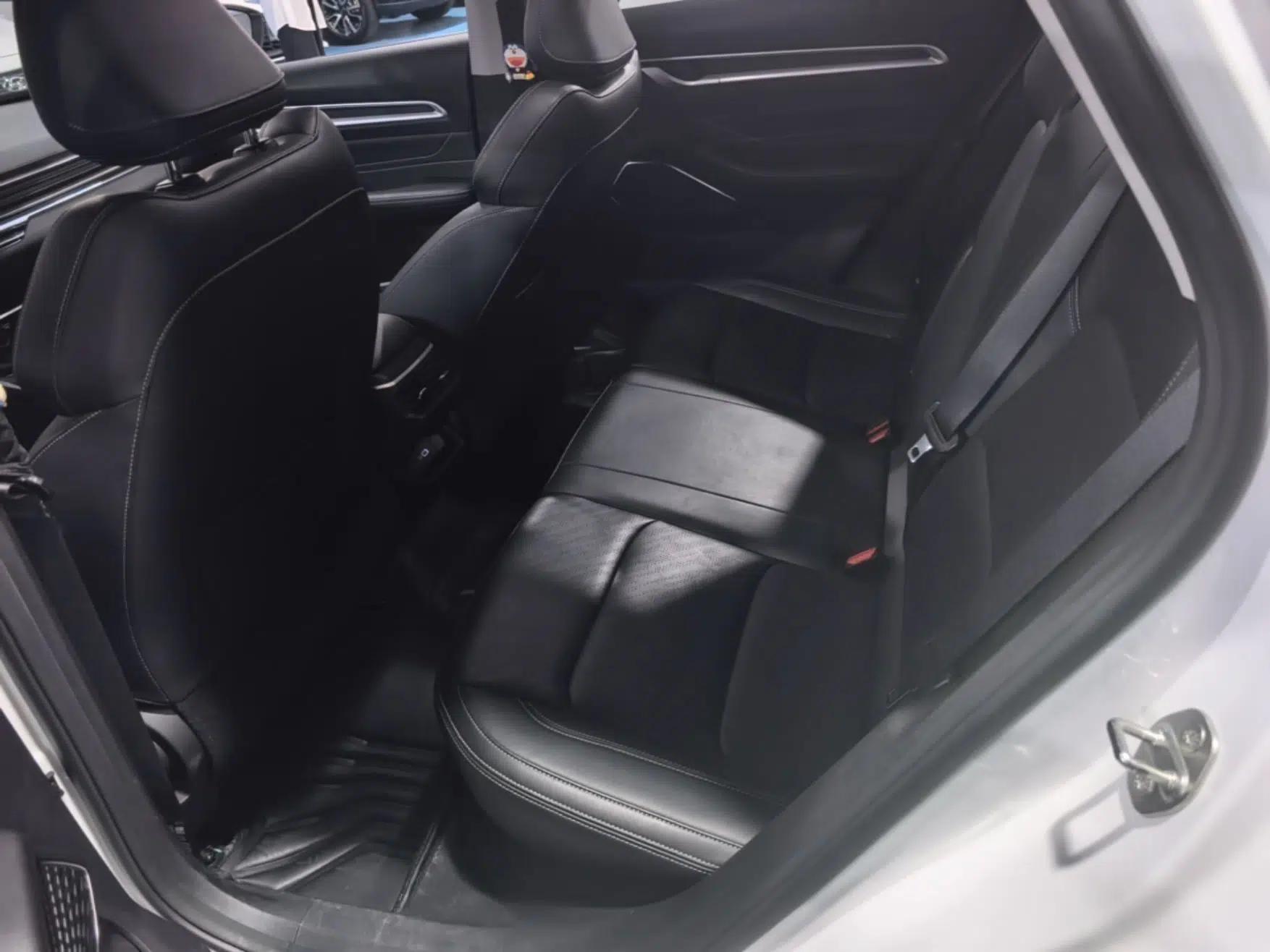 Geely Auto Emgrand 2023 4th Generation Champion Edition 1.5L CVT Prestige Model — миниатюра 20
