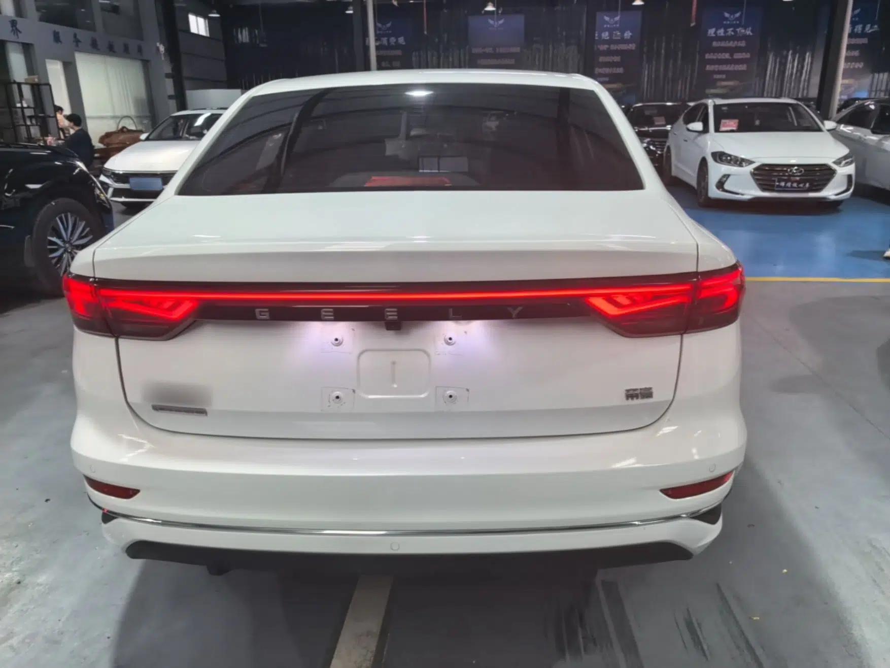 Geely Auto Emgrand 2023 4th Generation Champion Edition 1.5L CVT Prestige Model — миниатюра 5