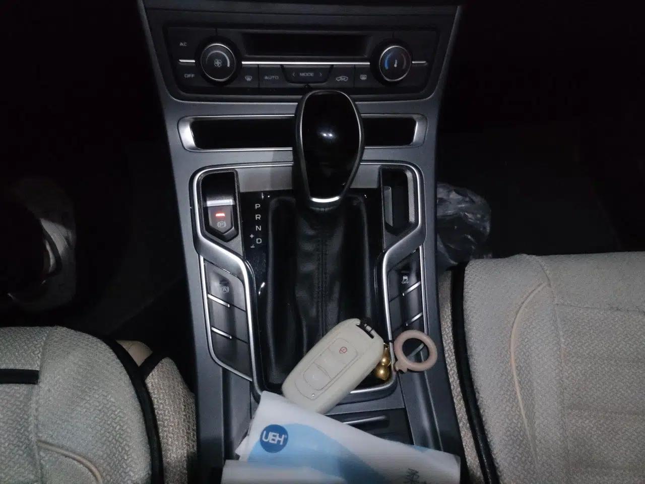 Geely Auto Emgrand 2018 1.5L CVT Luxury Model — миниатюра 14