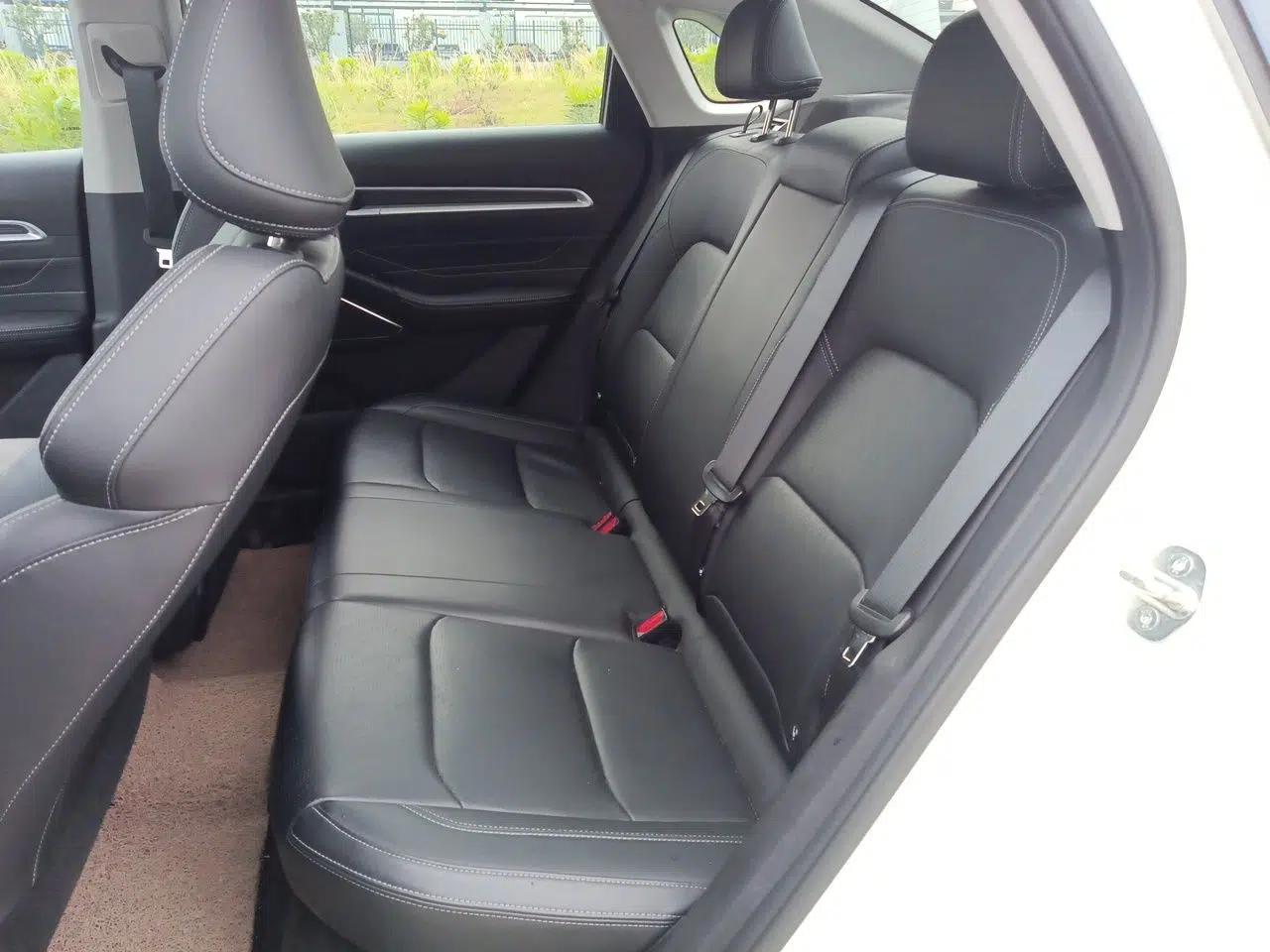 Geely Auto Emgrand 2023 4th Generation Champion Edition 1.5L CVT Luxury Model — миниатюра 17