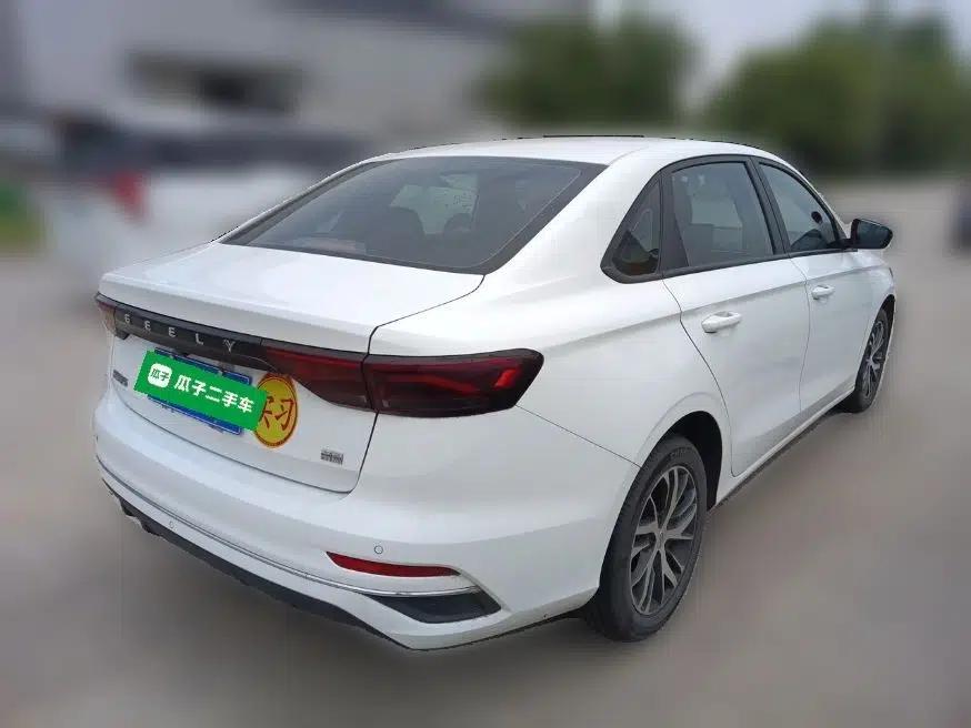 Geely Auto Emgrand 2023 4th Generation Champion Edition 1.5L CVT Luxury Model — миниатюра 6