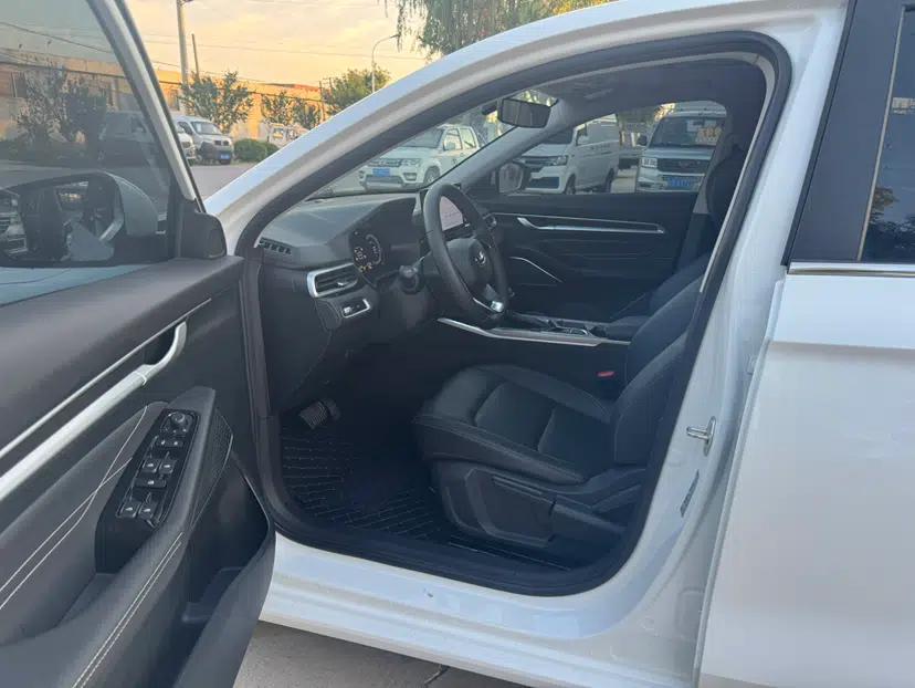 Geely Auto Emgrand 2023 4th Generation Champion Edition 1.5L CVT Prestige Model — миниатюра 18