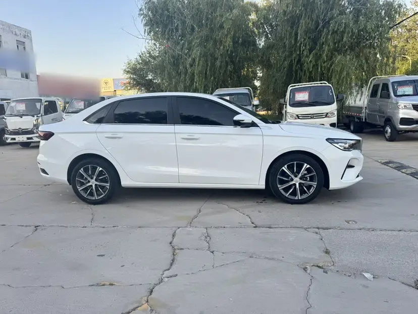 Geely Auto Emgrand 2023 4th Generation Champion Edition 1.5L CVT Prestige Model — миниатюра 3