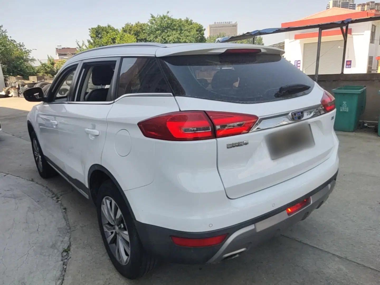 Geely Auto Emgrand X7 Sport 2016 2.0L Manual ZhiShang Version — миниатюра 13
