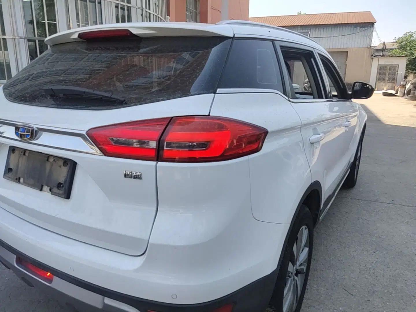 Geely Auto Emgrand X7 Sport 2016 2.0L Manual ZhiShang Version — миниатюра 14