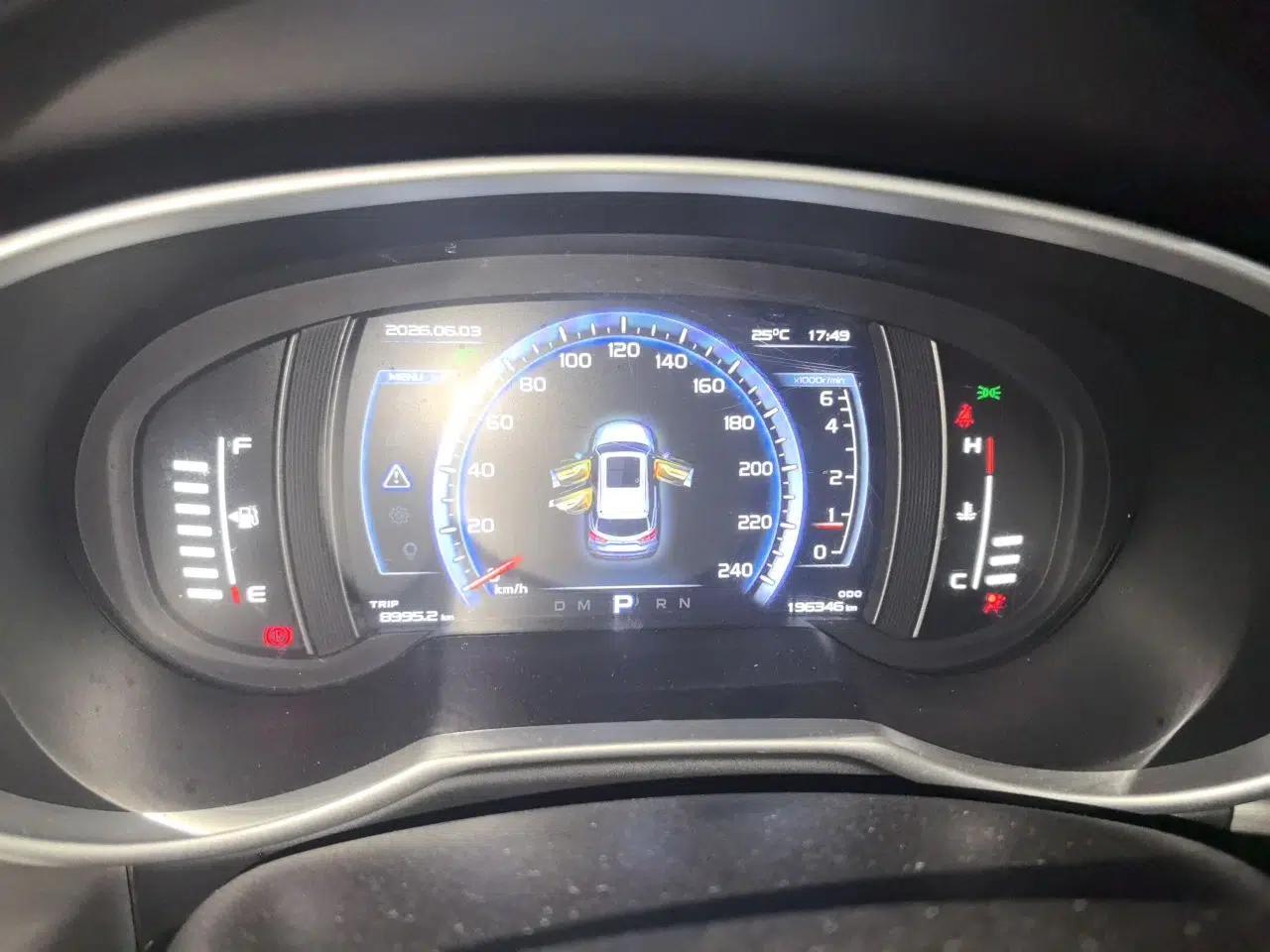 Geely Auto Emgrand X7 Sport 2016 1.8TD Automatic Smart Connectivity Version — миниатюра 11