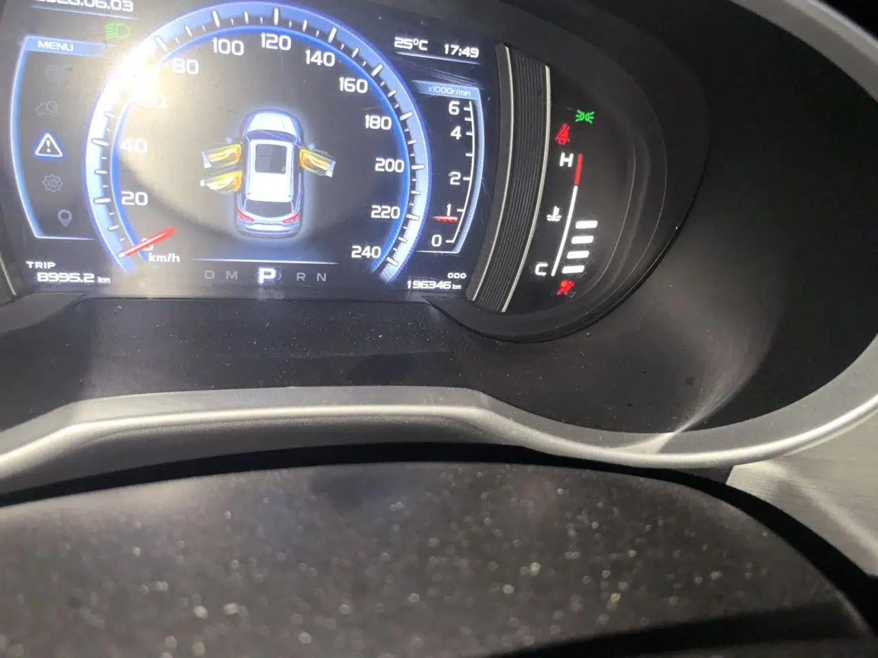 Geely Auto Emgrand X7 Sport 2016 1.8TD Automatic Smart Connectivity Version — миниатюра 12