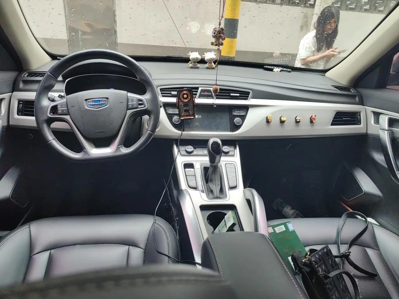 Geely Auto Emgrand X7 Sport 2018 1.8TD Automatic Two-Wheel Drive Smart Connect 4G Internet Edition — миниатюра 9
