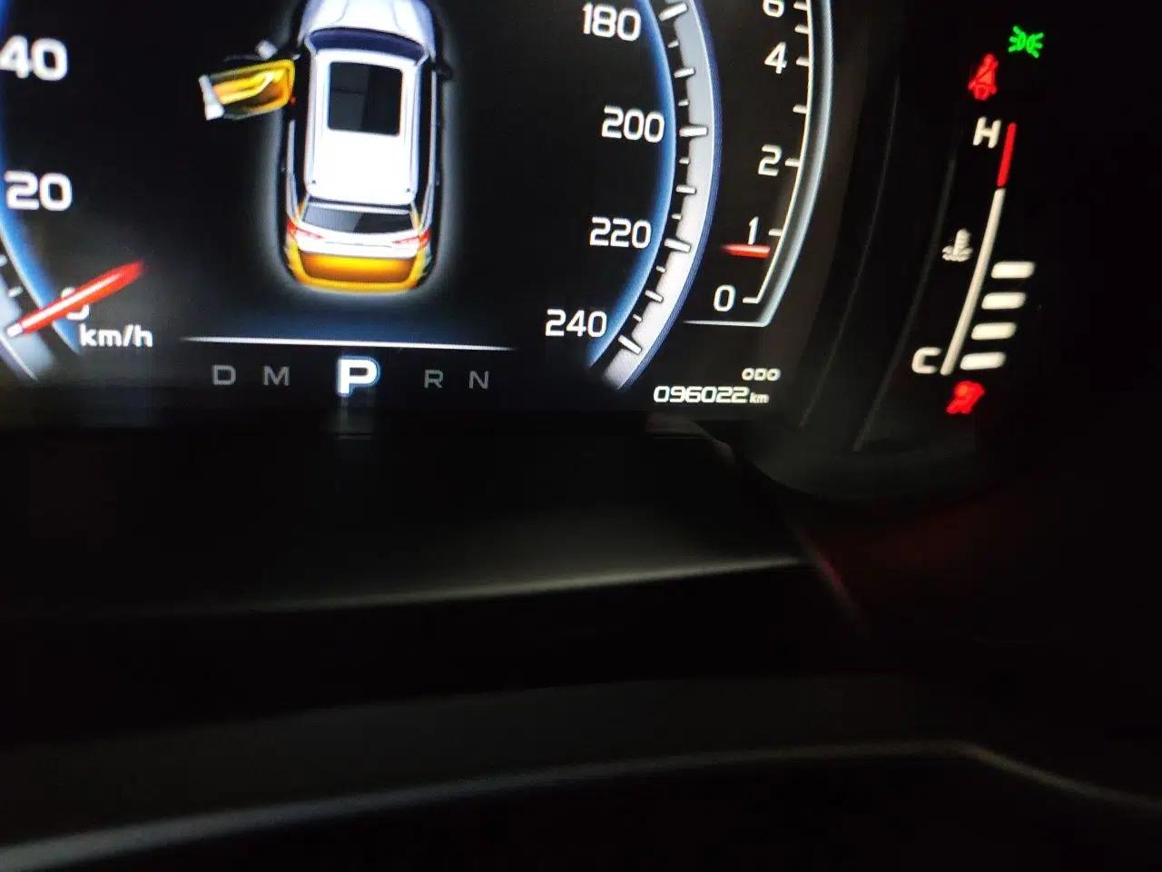 Geely Auto Emgrand X7 Sport 2016 1.8TD Automatic Smart Model — миниатюра 12