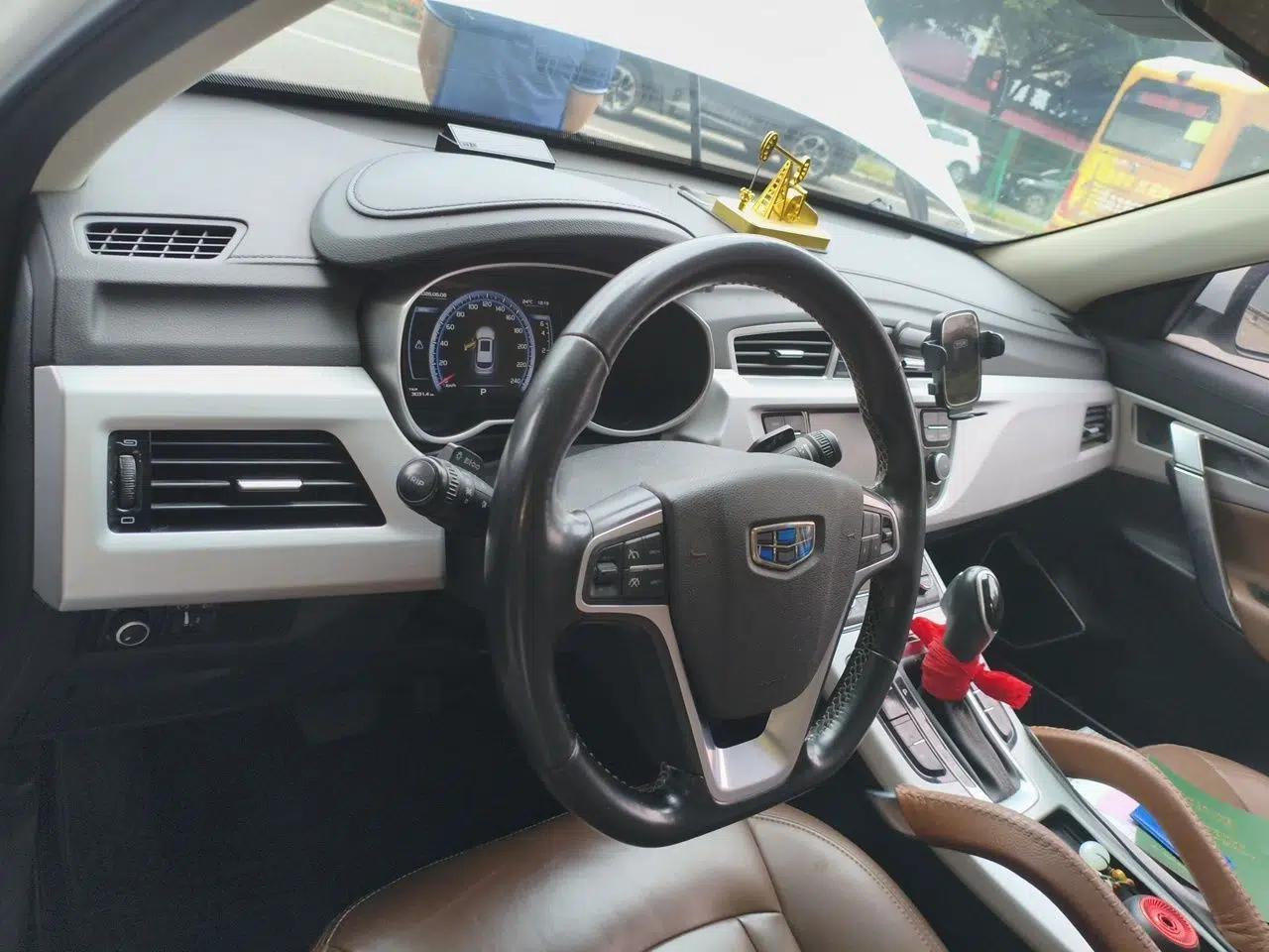Geely Auto Emgrand X7 Sport 2016 1.8TD Automatic ZhiZun Version — миниатюра 9