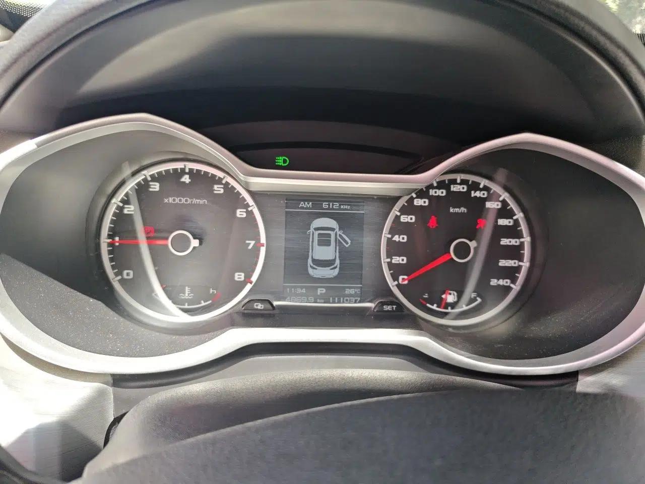 Geely Auto Emgrand X7 Sport 2016 1.8TD Automatic Smart Connectivity Version — миниатюра 11