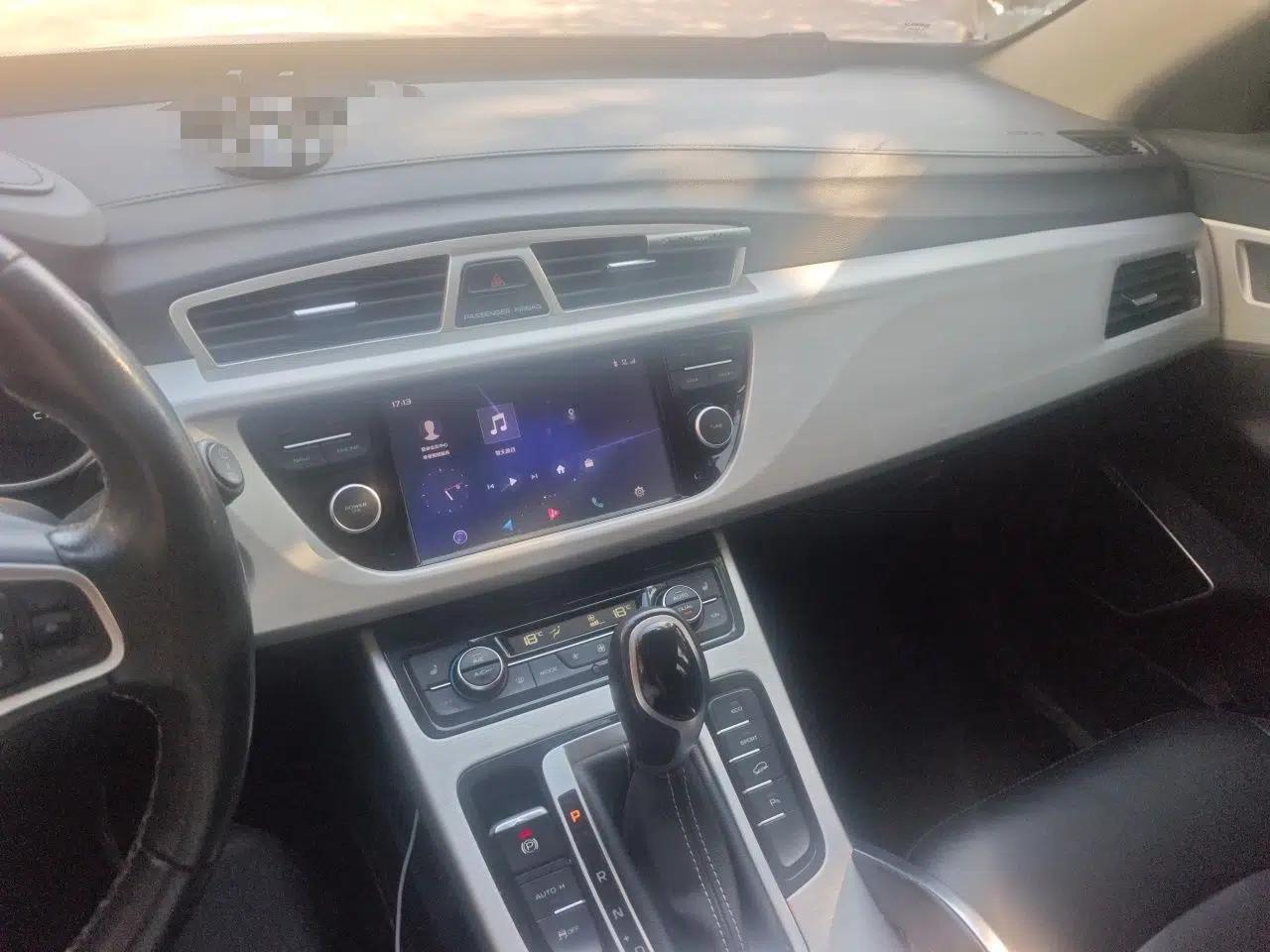 Geely Auto Emgrand X7 Sport 2018 1.8TD Automatic Two-Wheel Drive Smart Connect 4G Internet Edition — миниатюра 13