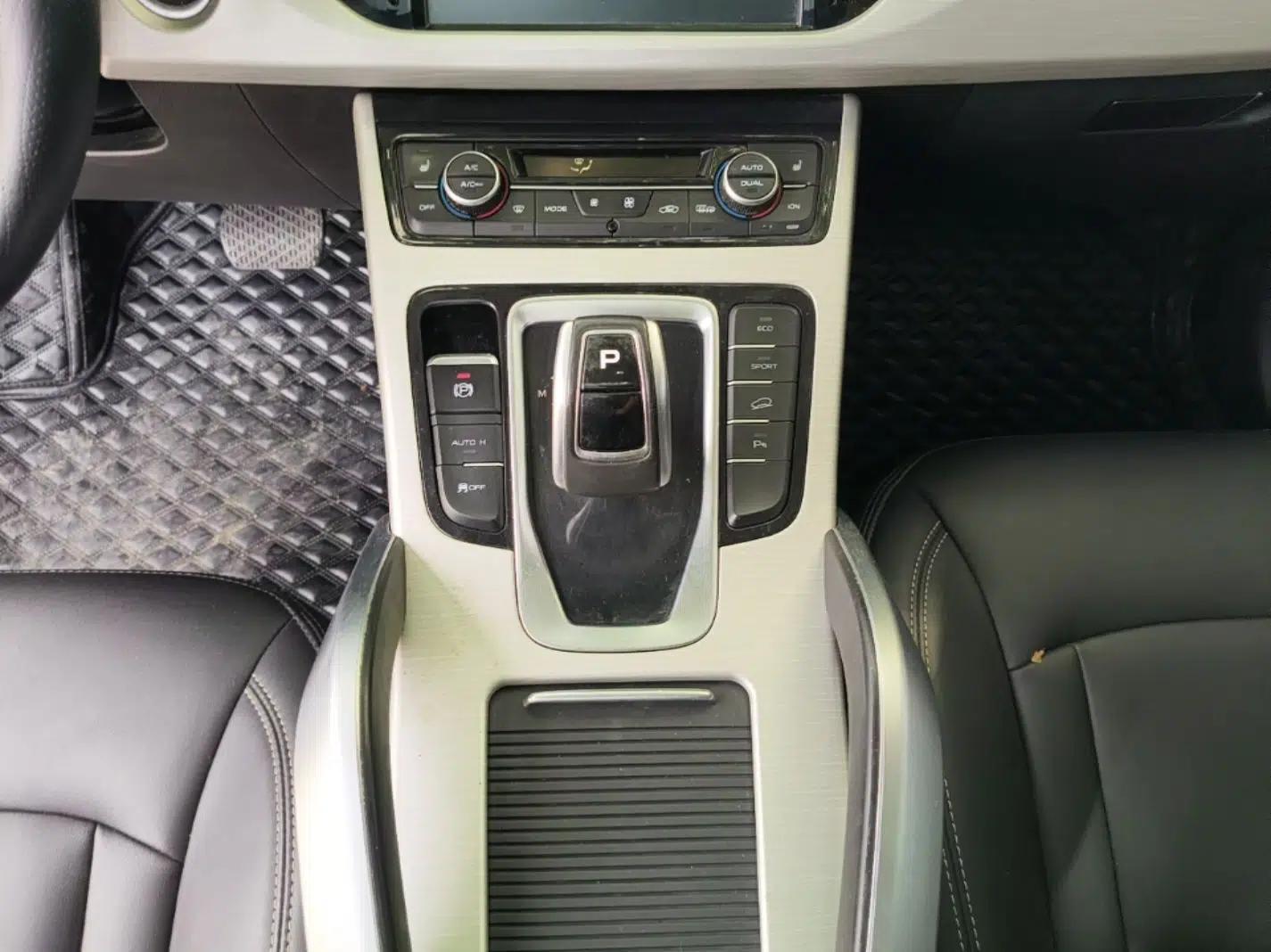 Geely Auto Emgrand X7 Sport 2020 1.8TD DCT Two-Wheel Drive Smart Connect 4G-Enabled Version — миниатюра 16