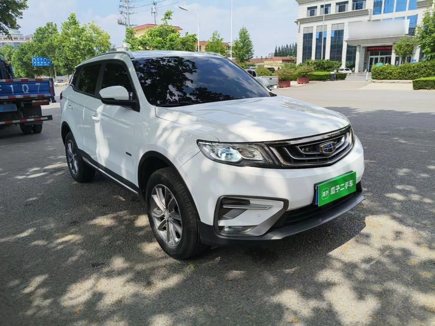 Geely Auto Emgrand X7 Sport 2020 1.8TD DCT Two-Wheel Drive Smart Connect 4G-Enabled Version — миниатюра 3
