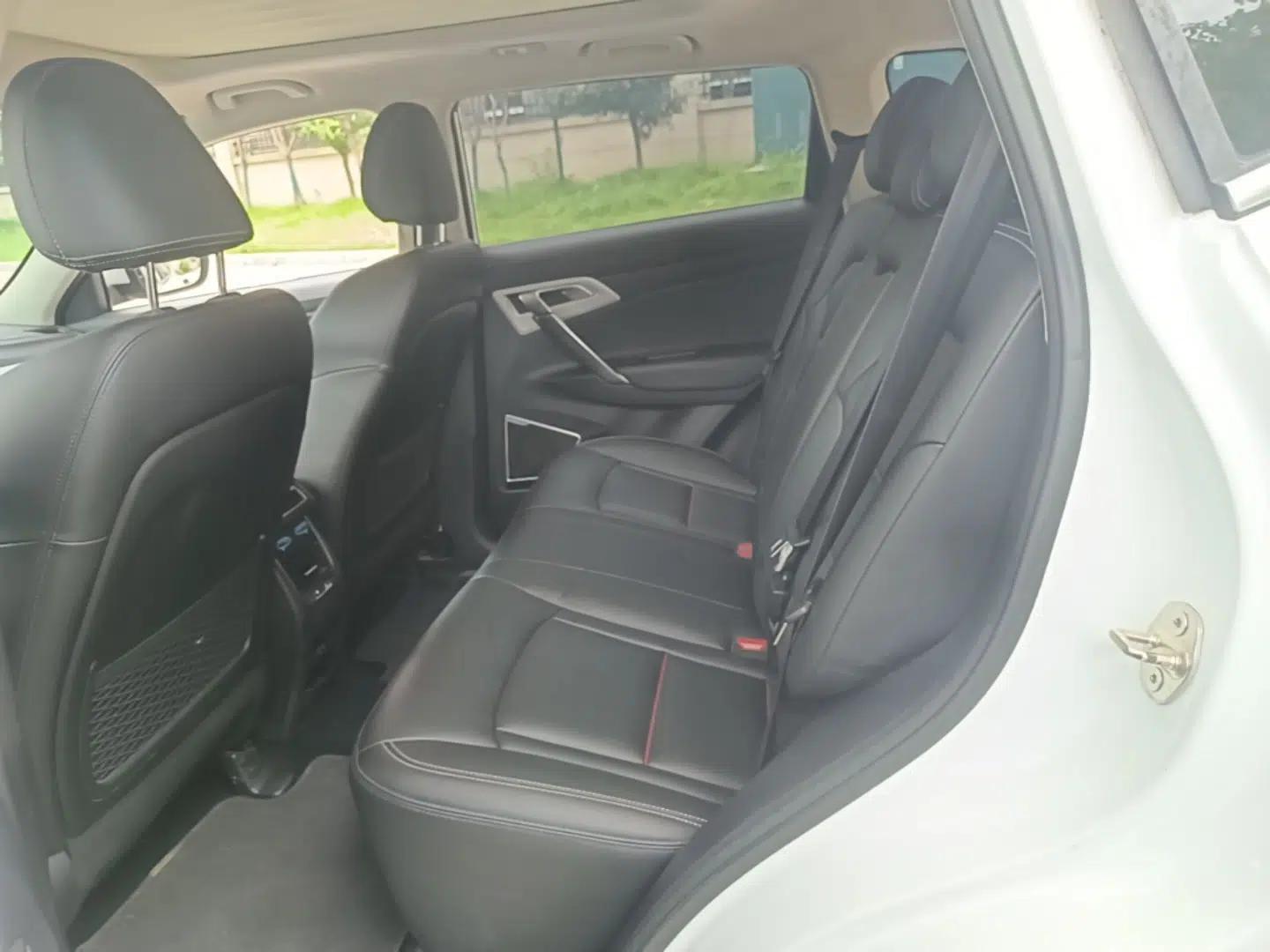 Geely Auto Emgrand X7 Sport 2020 1.8TD DCT Two-Wheel Drive Smart Connect 4G-Enabled Version — миниатюра 20