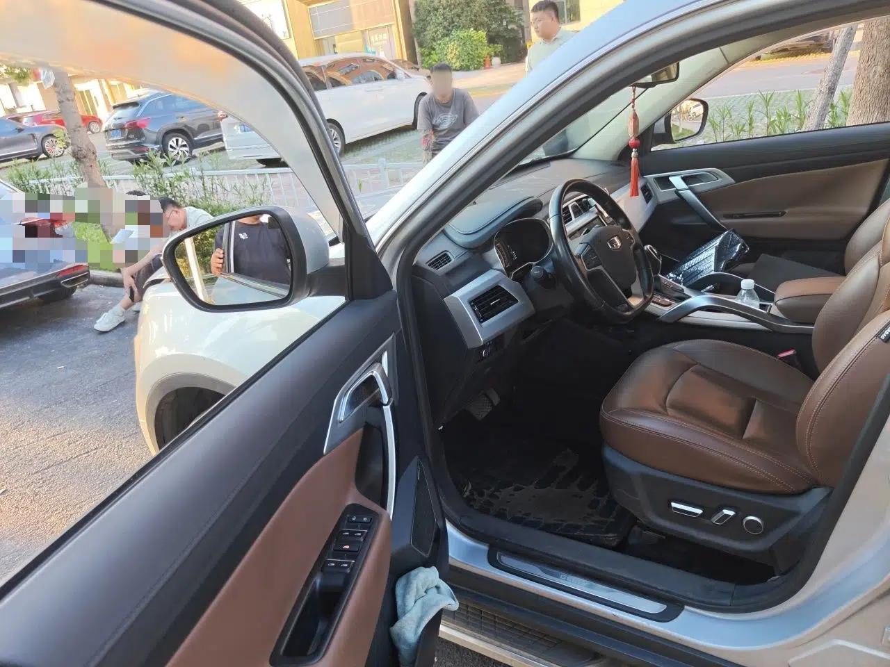 Geely Auto Emgrand X7 Sport 2016 1.8TD Automatic ZhiZun Version — миниатюра 13