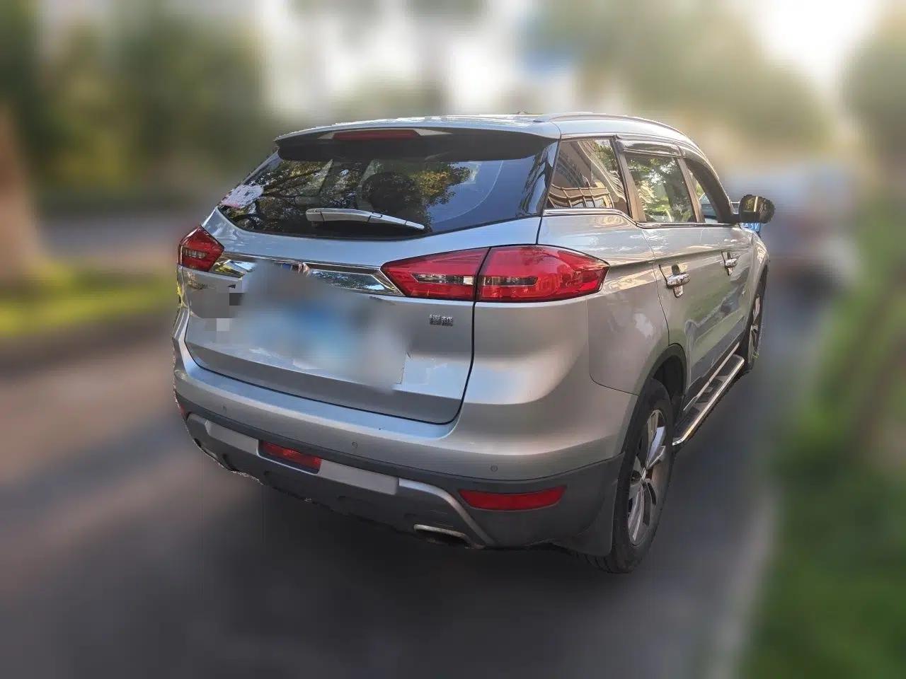 Geely Auto Emgrand X7 Sport 2016 1.8TD Automatic ZhiZun Version — миниатюра 4