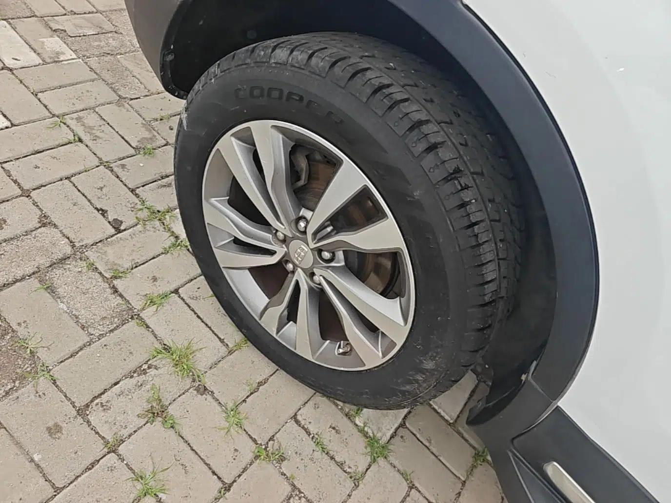 Geely Auto Emgrand X7 Sport 2016 1.8TD Automatic ZhiZun Version — миниатюра 11