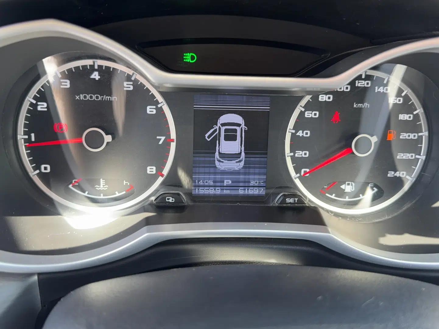 Geely Auto Emgrand X7 Sport 2016 1.8TD Automatic ZhiShang Model — миниатюра 7