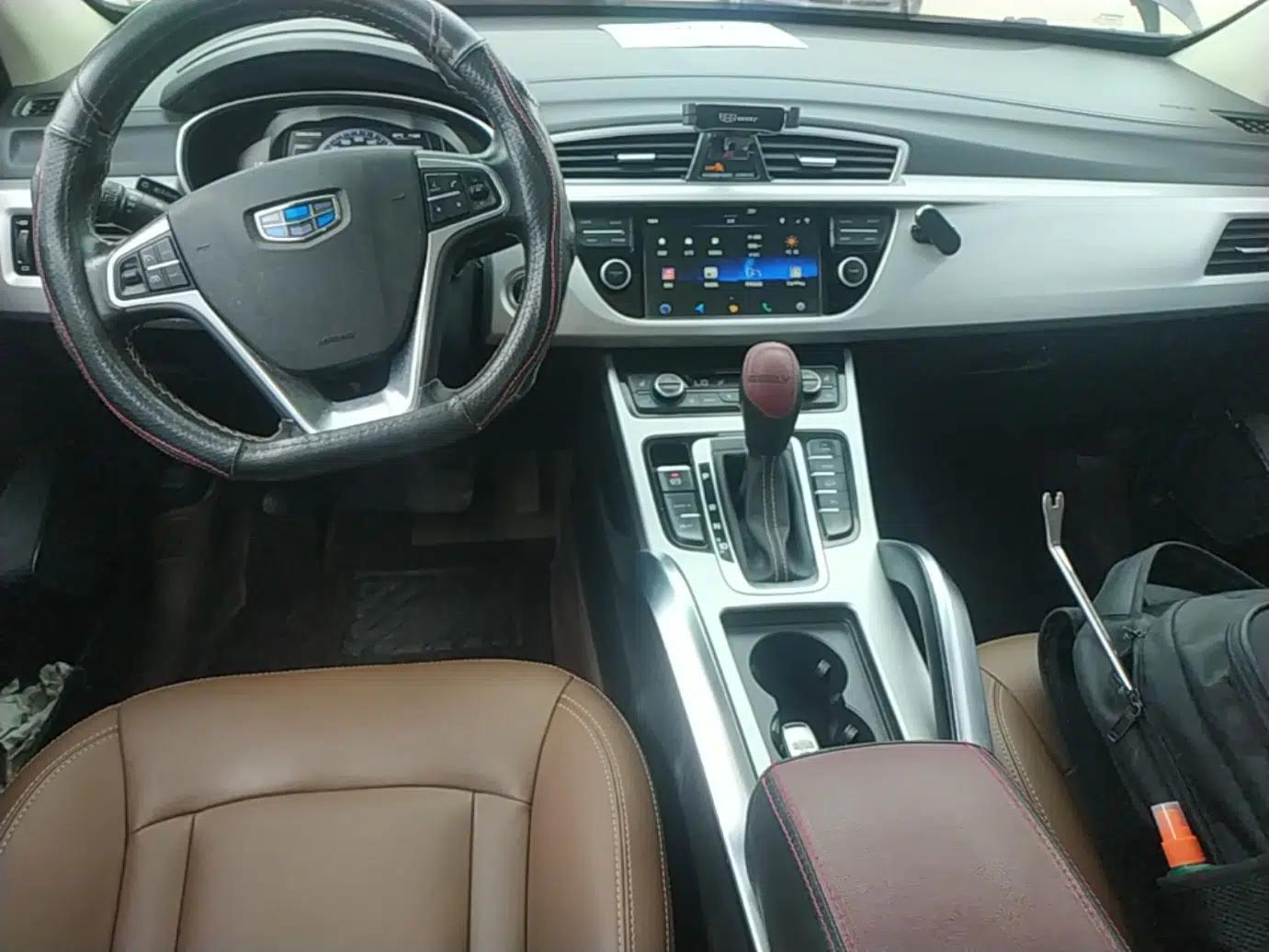 Geely Auto Emgrand X7 Sport 2016 1.8TD Automatic ZhiZun Version — миниатюра 12