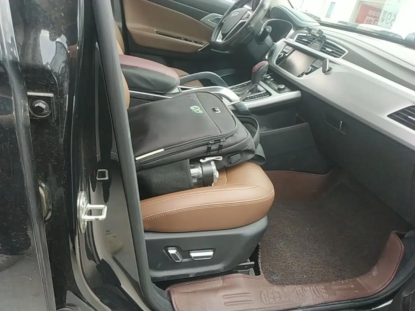 Geely Auto Emgrand X7 Sport 2016 1.8TD Automatic ZhiZun Version — миниатюра 19