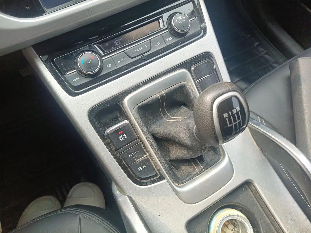 Geely Auto Emgrand X7 Sport 2016 2.0L Manual Smart Connect Version — миниатюра 14