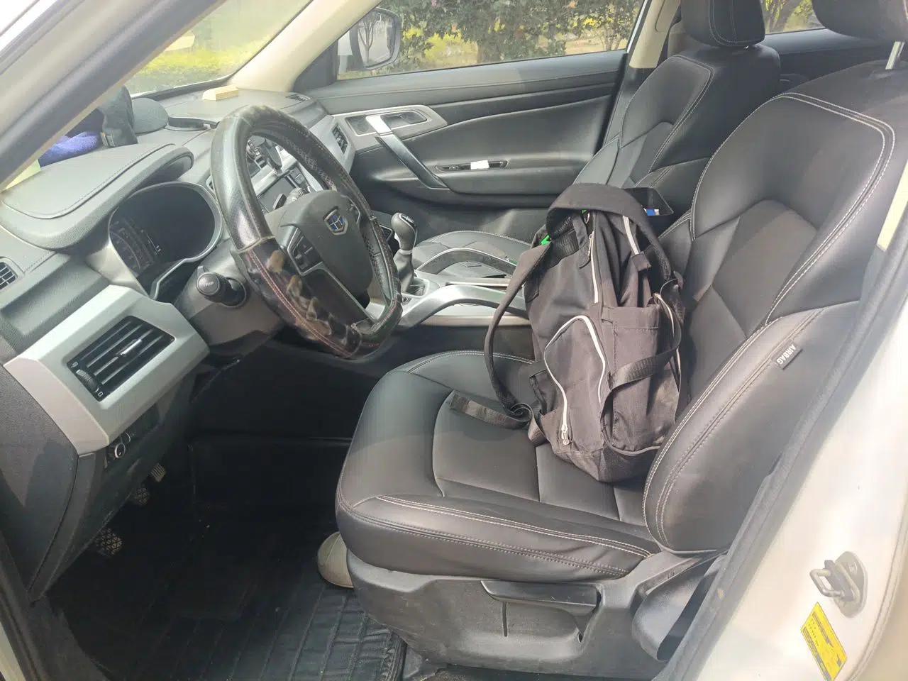 Geely Auto Emgrand X7 Sport 2016 2.0L Manual Smart Connect Version — миниатюра 15