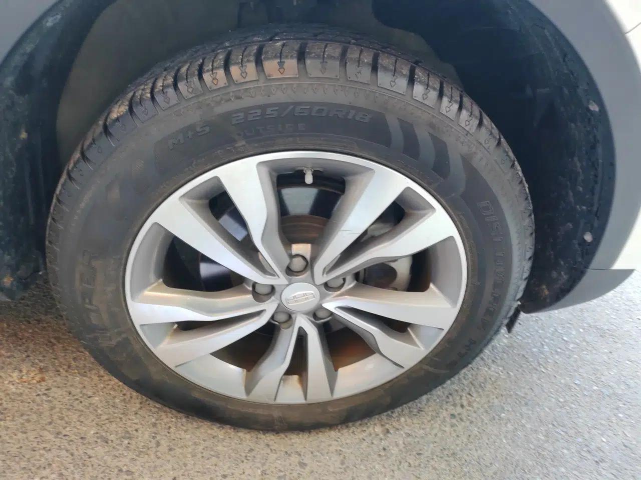 Geely Auto Emgrand X7 Sport 2016 1.8TD Automatic ZhiZun Version — миниатюра 8