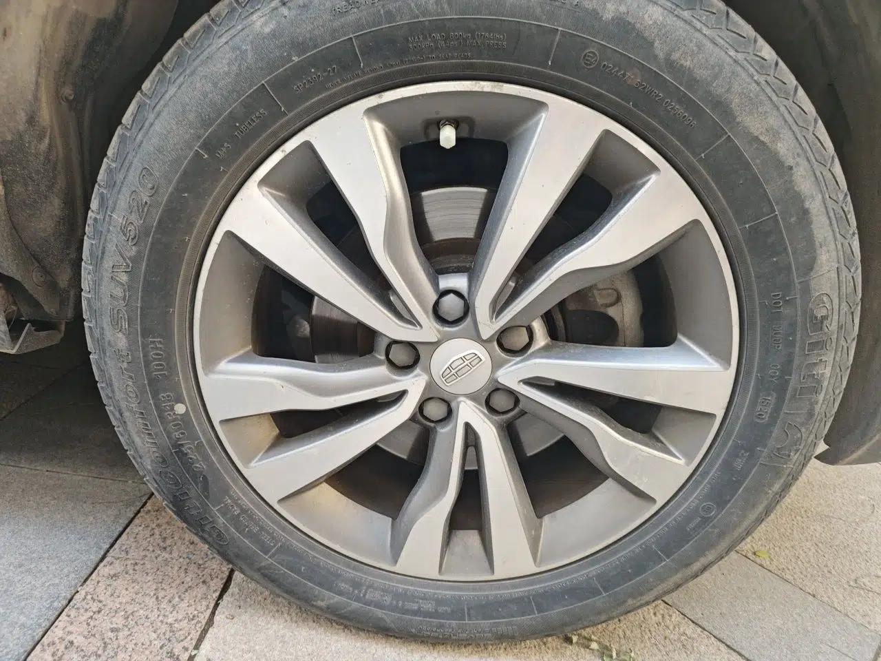 Geely Auto Emgrand X7 Sport 2016 1.8TD Automatic ZhiShang Model — миниатюра 8