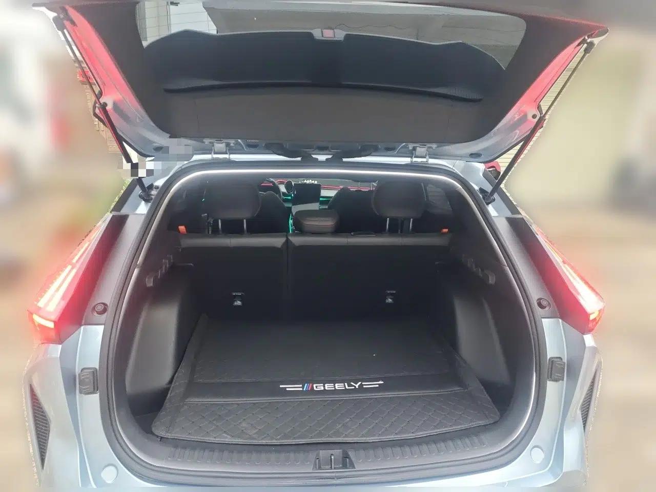 Geely Auto Emgrand X7 Sport 2024 1.5TD Smart Edition — миниатюра 19