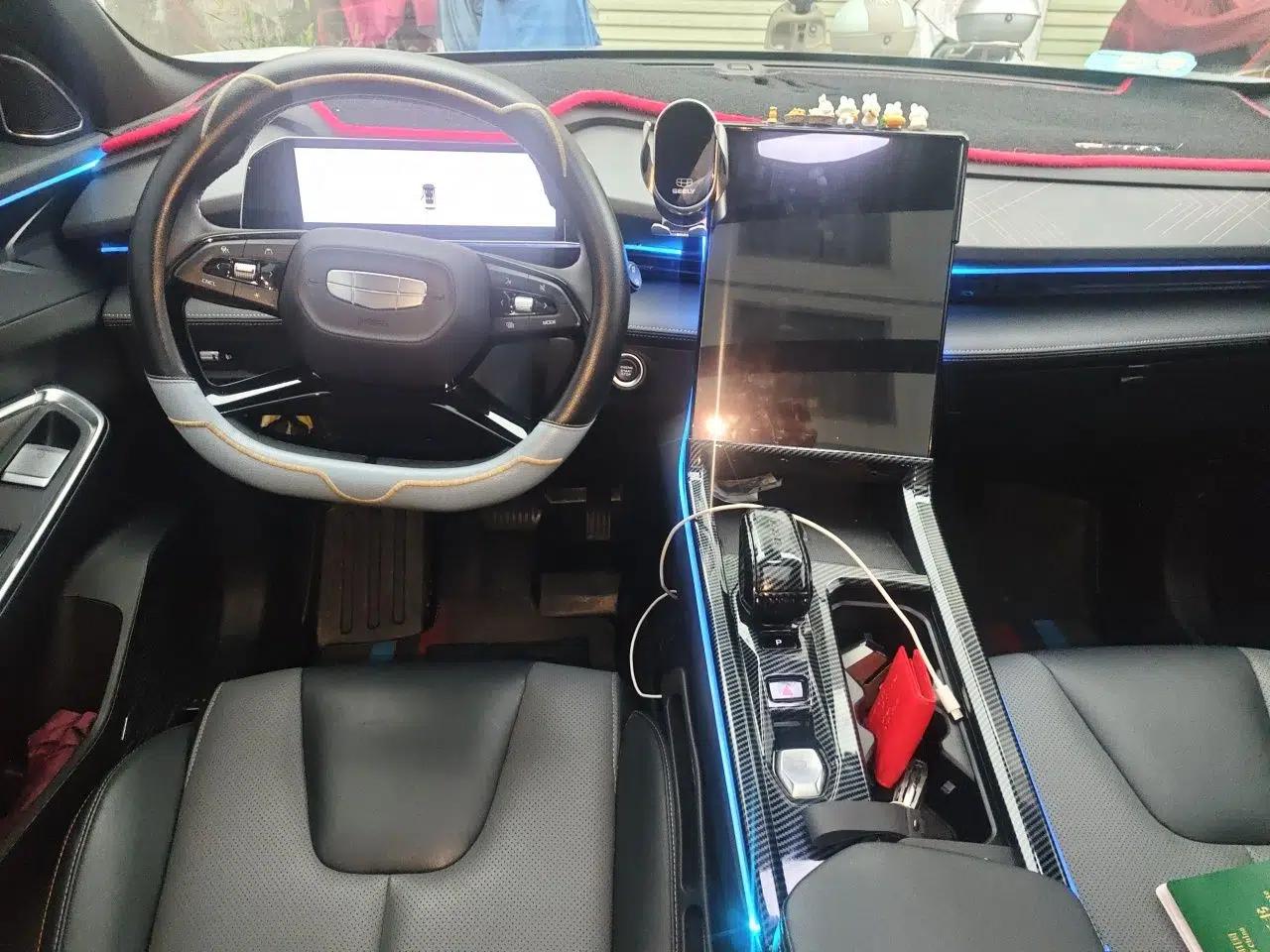 Geely Auto Emgrand X7 Sport 2024 1.5TD Smart Edition — миниатюра 9
