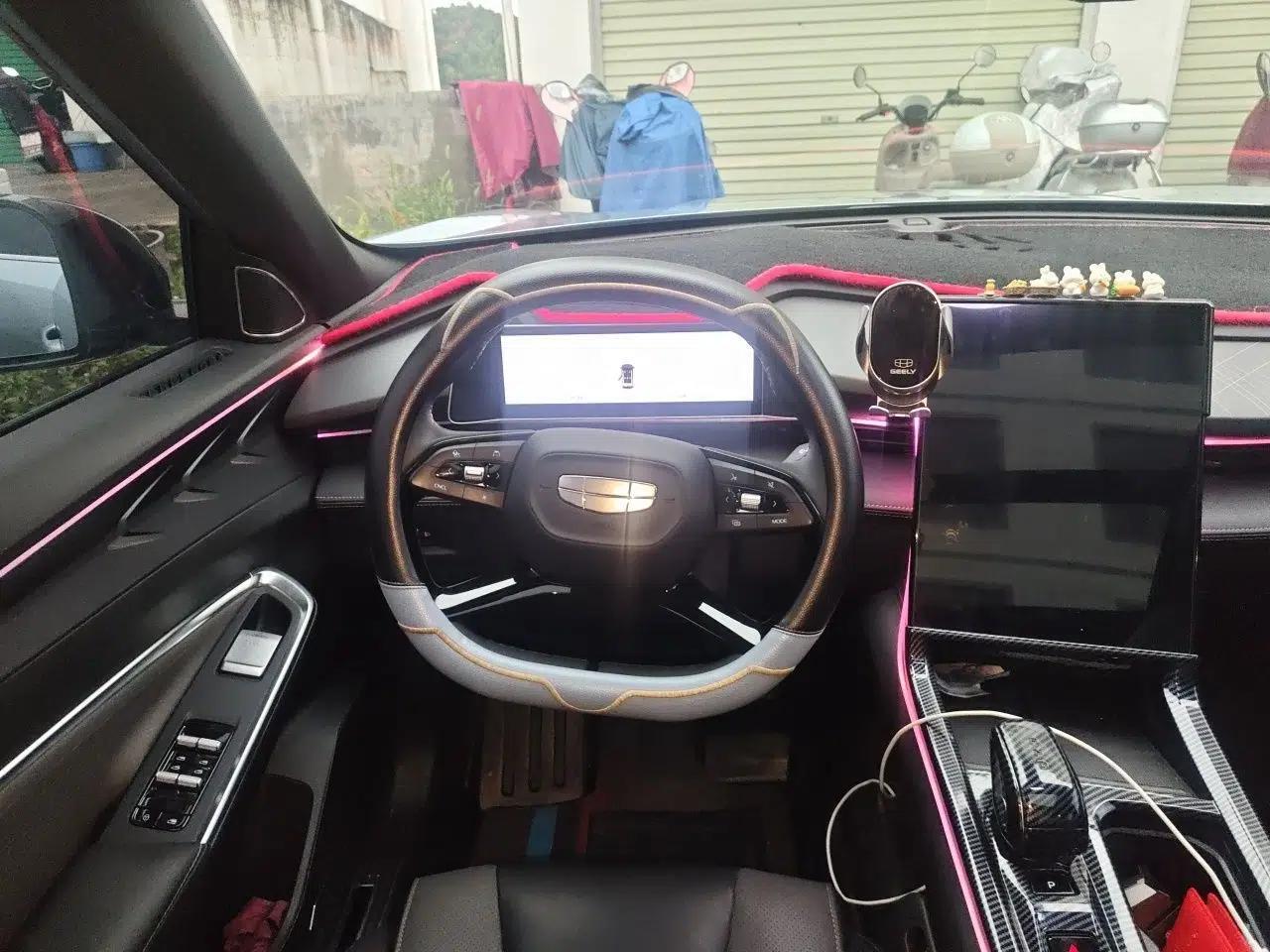 Geely Auto Emgrand X7 Sport 2024 1.5TD Smart Edition — миниатюра 10