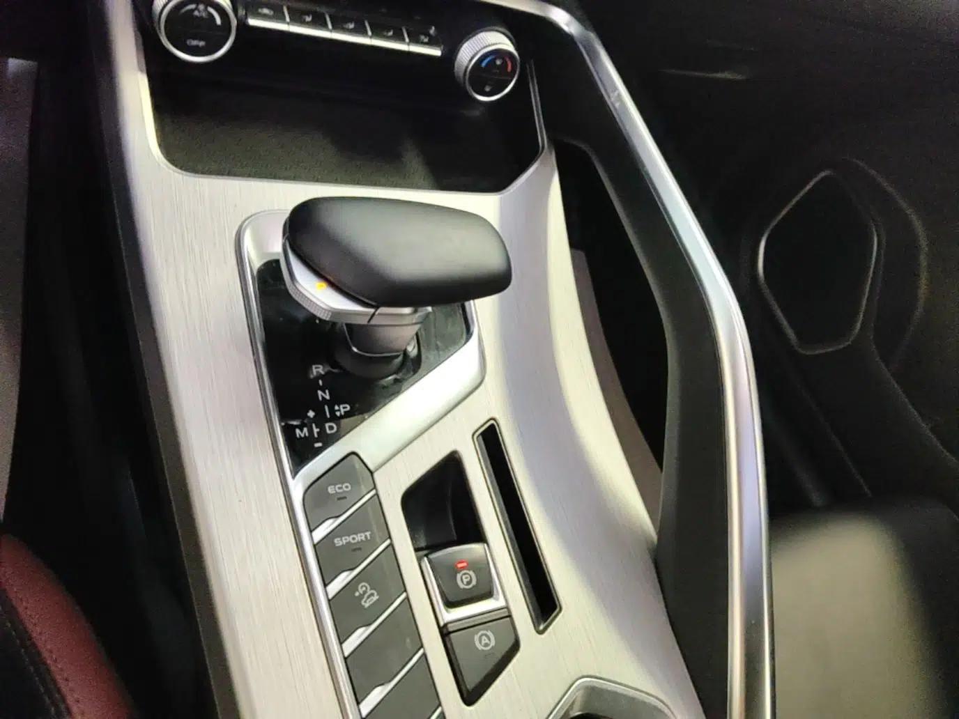 Geely Auto Coolray 2021 1.4T DCT Diamond Edition — миниатюра 16