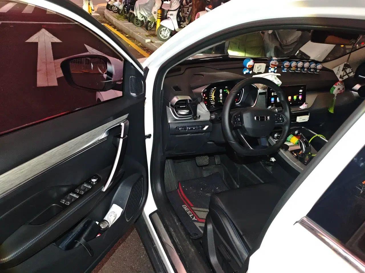Geely Auto Coolray New Energy 2019 260T DCT Knight — миниатюра 16