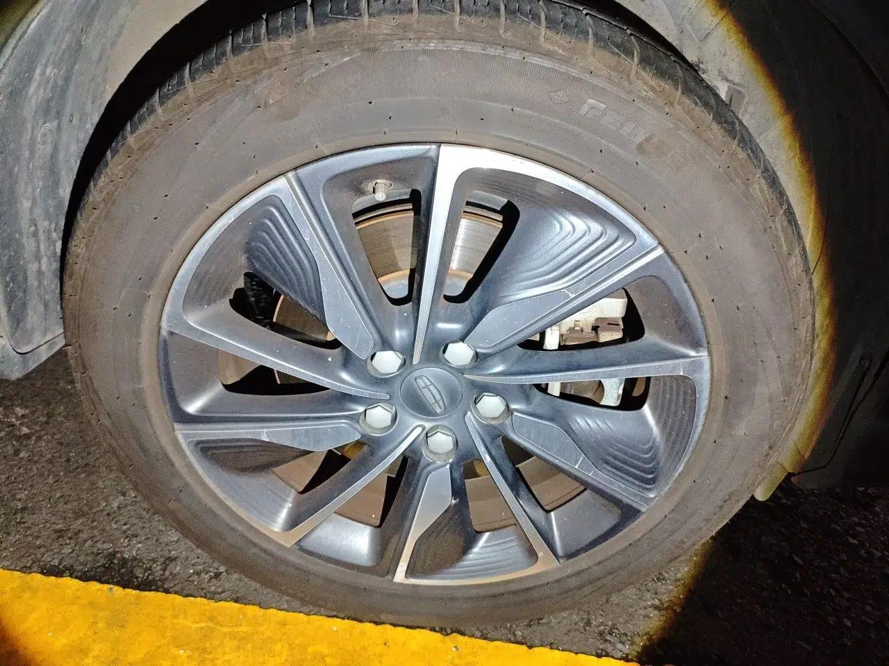 Geely Auto Coolray New Energy 2019 260T DCT Knight — миниатюра 8