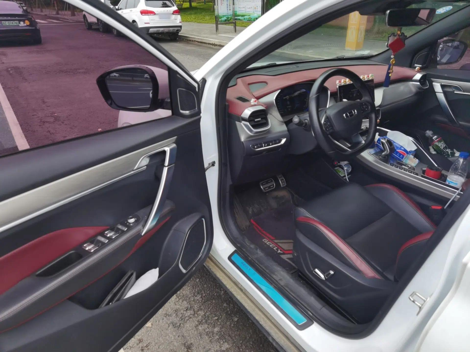 Geely Auto Coolray 2019 Sport Model 260T DCT Battle China V Standard — миниатюра 16
