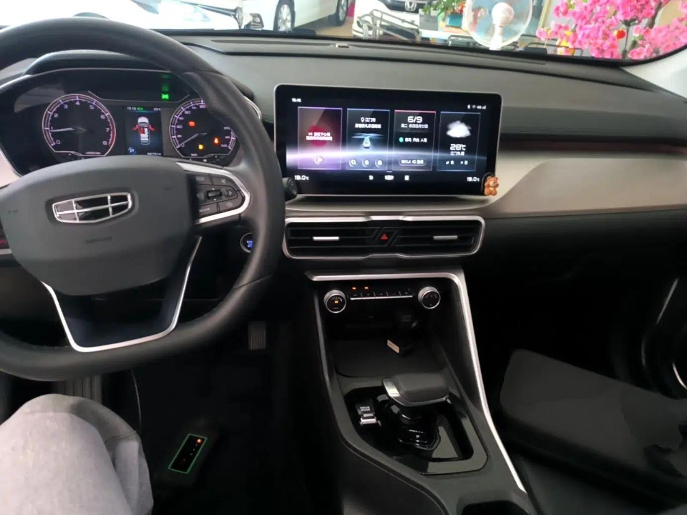 Geely Auto Coolray 2021 1.4T DCT Platinum Edition — миниатюра 19