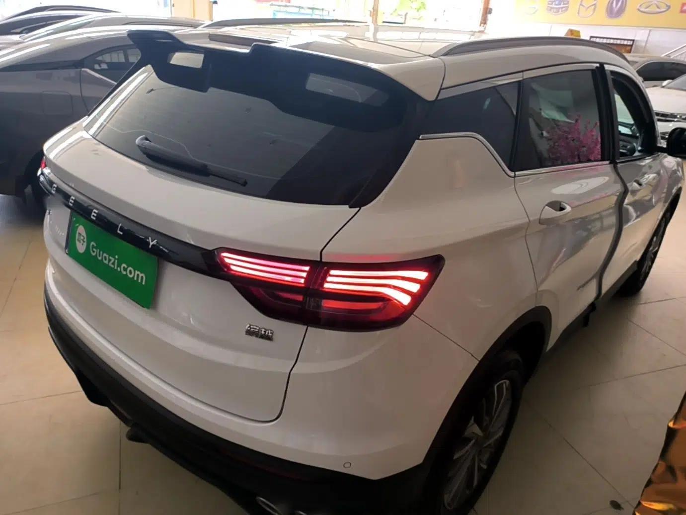 Geely Auto Coolray 2021 1.4T DCT Platinum Edition — миниатюра 6